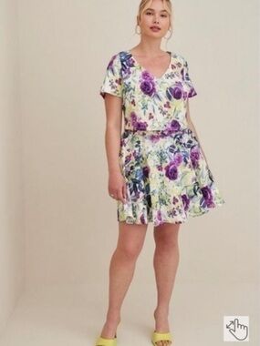 torrid Purple Floral V-Neck Crop Top with Lime Accents